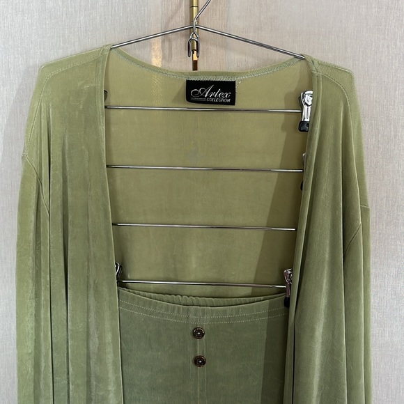 Artex Collection Vintage Skirt and Long Sleeve Matching Set - Picture 2 of 6